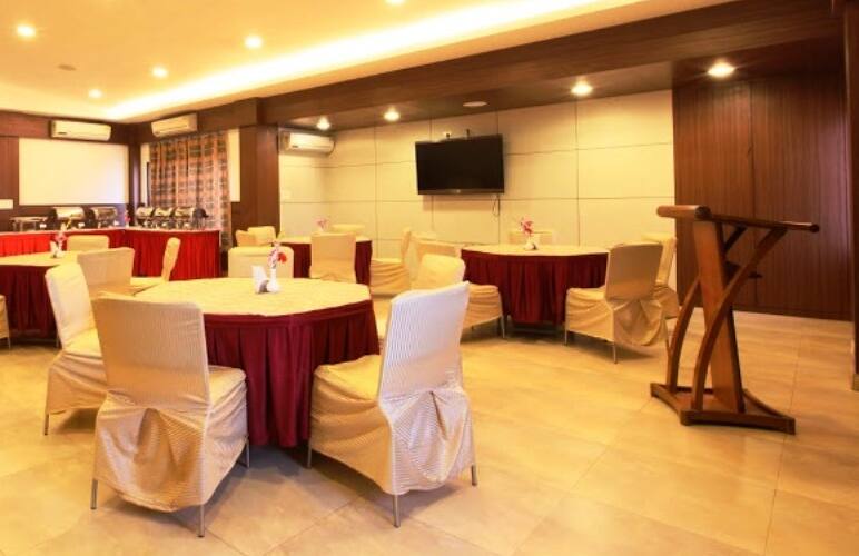 Hotel Rajawas, Dibrugarh 5